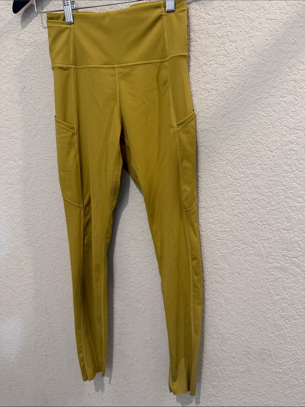 Lululemon High-Waist Pocket Leggings in Mustard Yellow size 4 - Picture 3 of 8